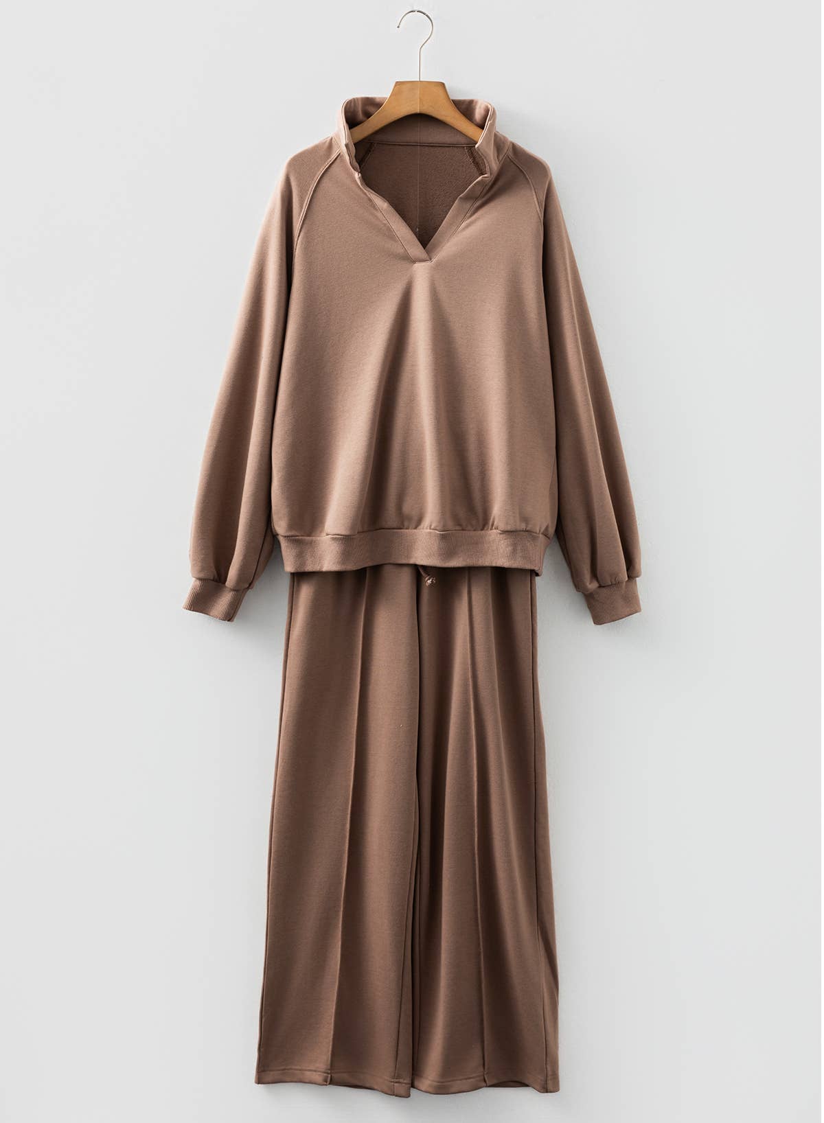 Polo Collar V-Neck Pullover and Drawstring Sweatpants Set